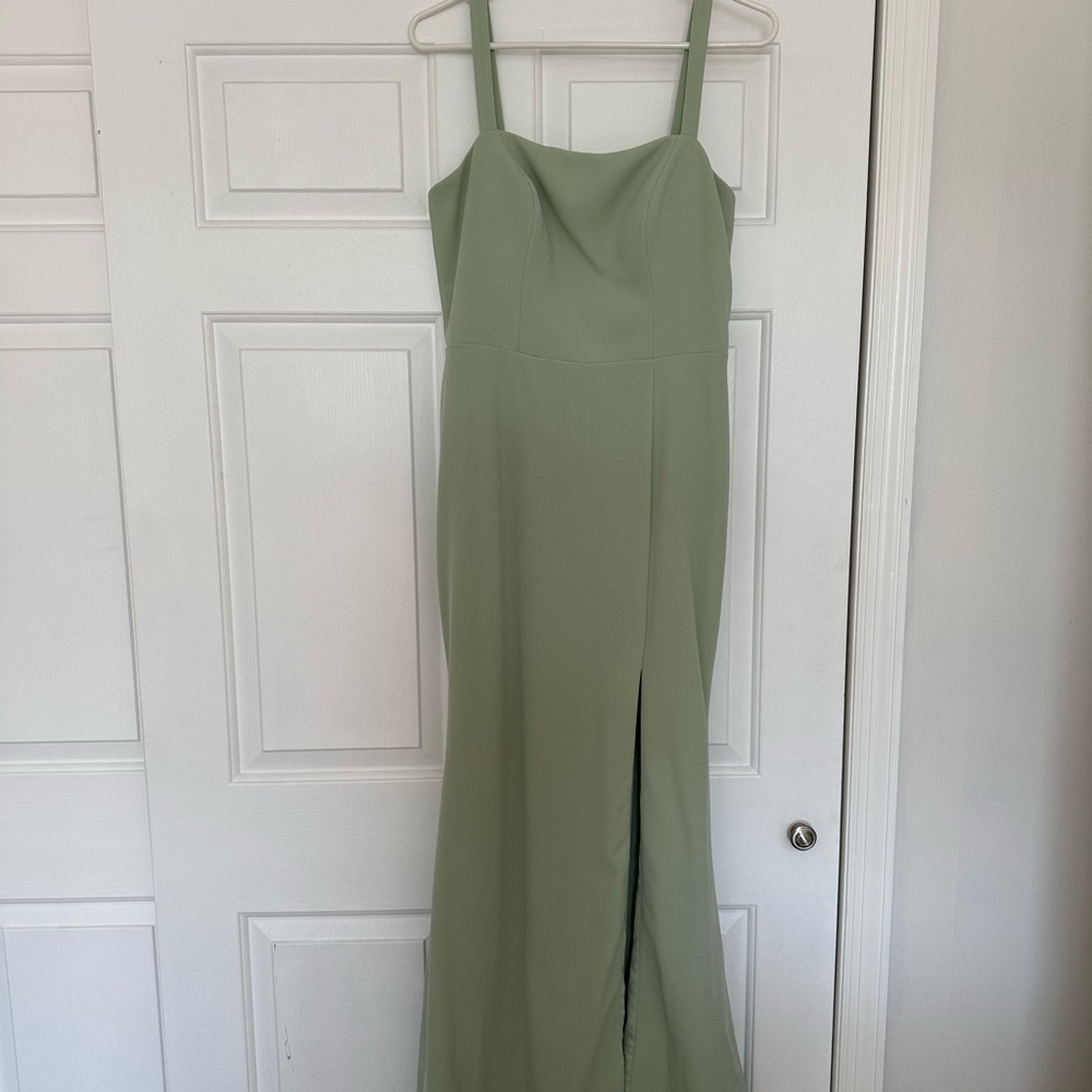 Elegant Green Sleeveless Dress